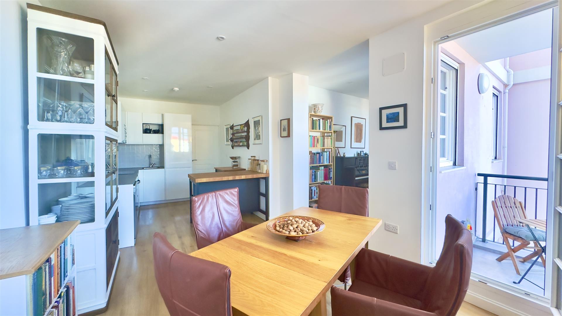 Image of Apartment - 3 Bedrooms - 2 Bathrooms for Sale in Upper Town-Gibraltar, Image 5